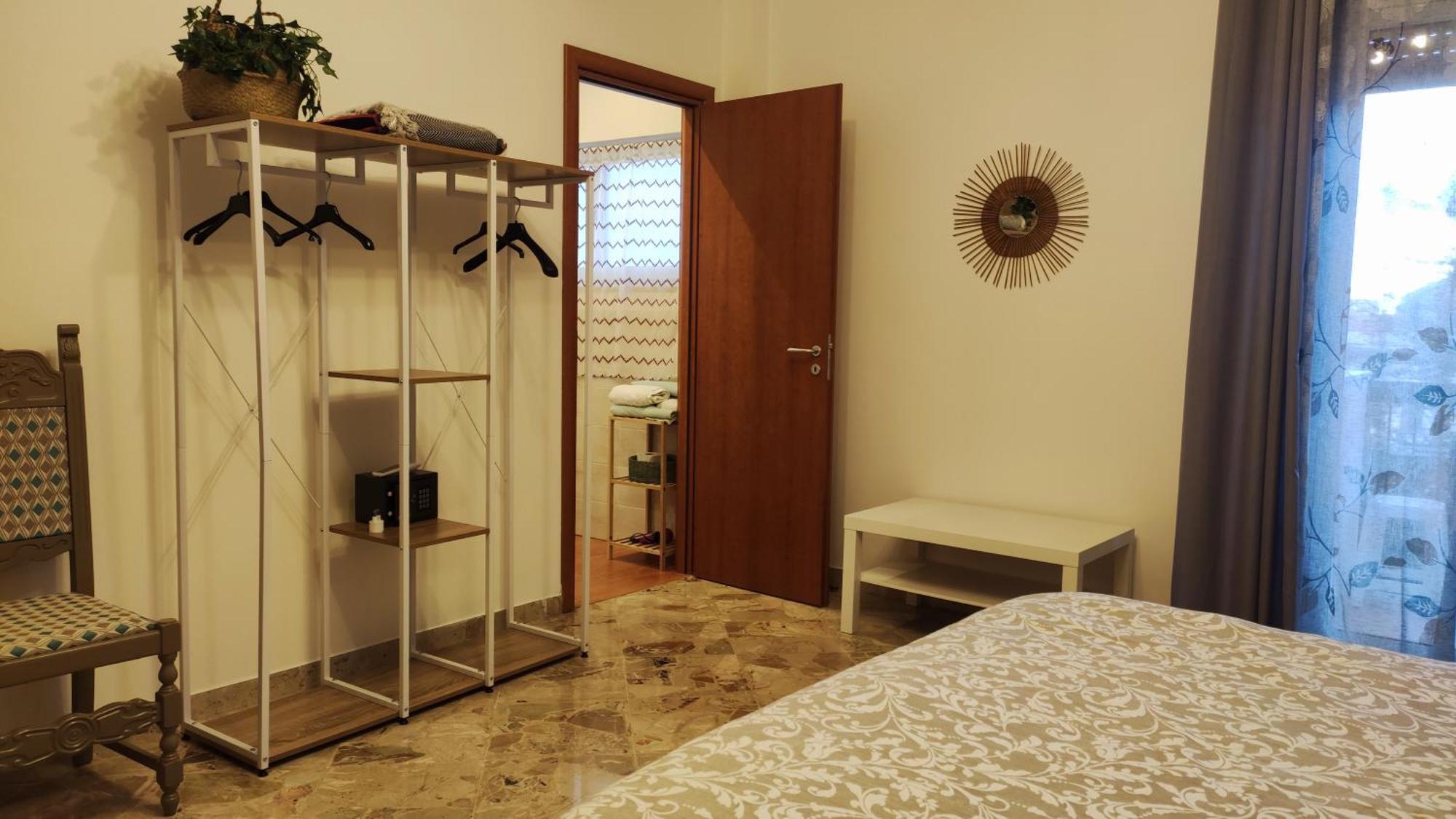 Amuni Rooms And Suite Lt パレルモ エクステリア 写真